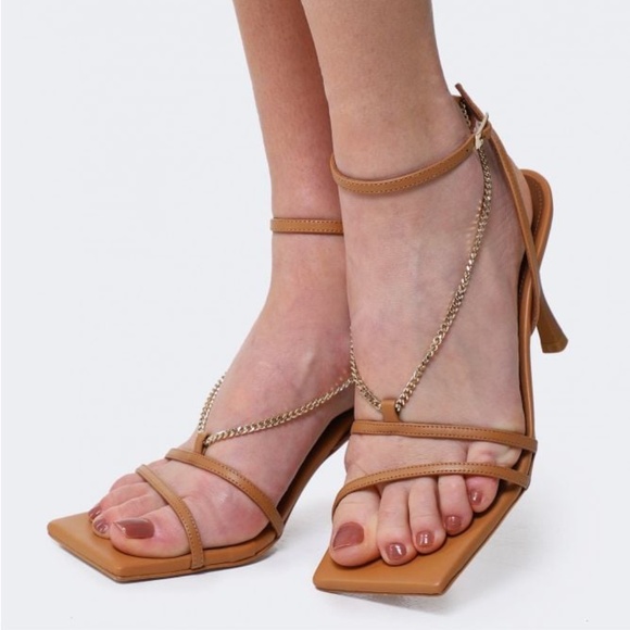 NEW REVOLVE Alohas Camel Chain Strap Leather Heeled Open Square Toe Sandals 8.5